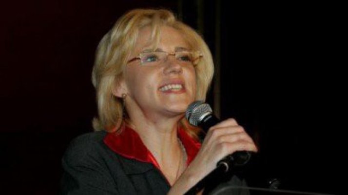 Creţu vrea cotă de reprezentare a femeilor în funcţiile publice